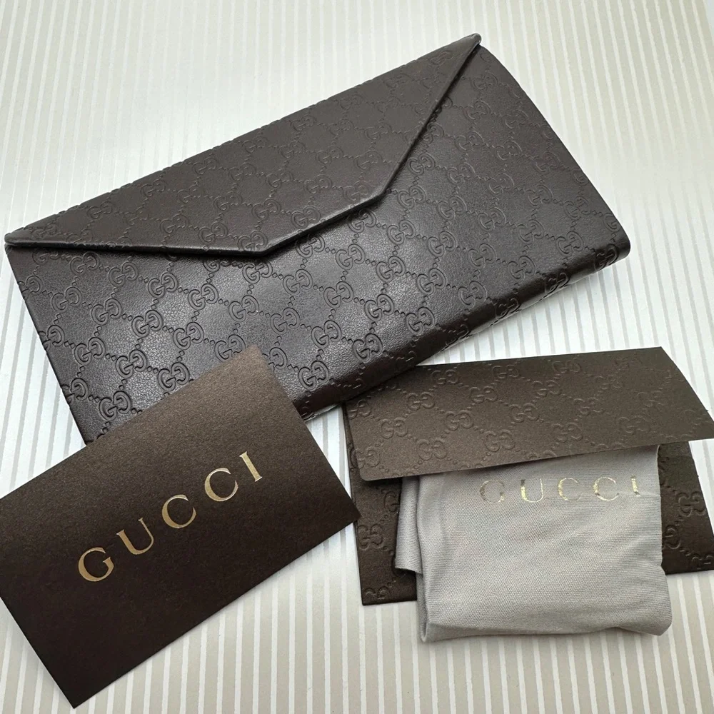 LARGE Gucci Brown Embossed Case for Glasses. - Picture 4 of 10